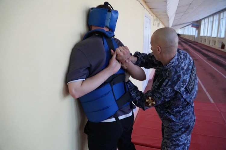 В Архангельской области определили лучшую группу задержания вневедомственной охраны Росгвардии